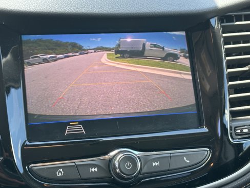 Certified 2022 Chevrolet Trax LT w/ Midnight Edition image 25