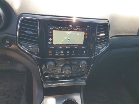 Used 2021 Jeep Grand Cherokee Laredo X image 16