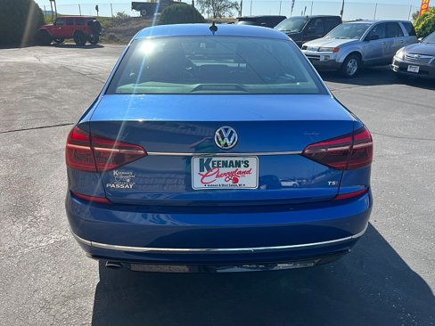 Used 2017 Volkswagen Passat 1.8T R-Line image 7