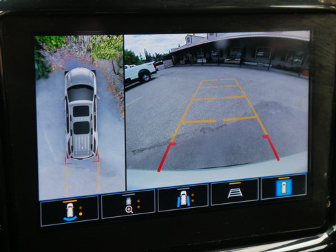Used 2022 Chevrolet Traverse LT w/ LT Premium Package image 15