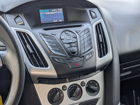Used 2014 Ford Focus SE w/ SE Winter Package image 17