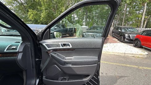 Used 2012 Ford Explorer Limited image 28