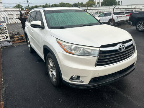 Used 2016 Toyota Highlander Limited image 2