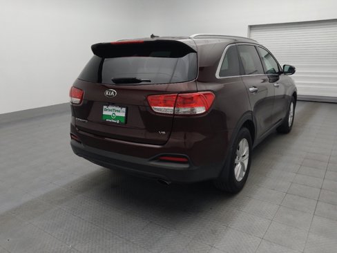 Used 2018 Kia Sorento LX image 9