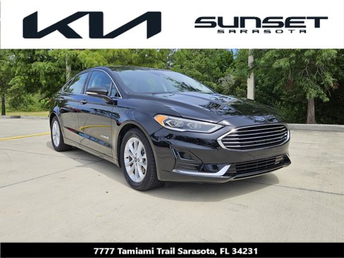 Used 2019 Ford Fusion SEL image 1