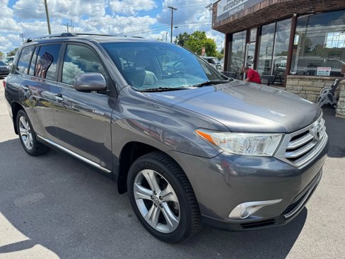 Used 2011 Toyota Highlander Limited w/ Tow Pkg image 17