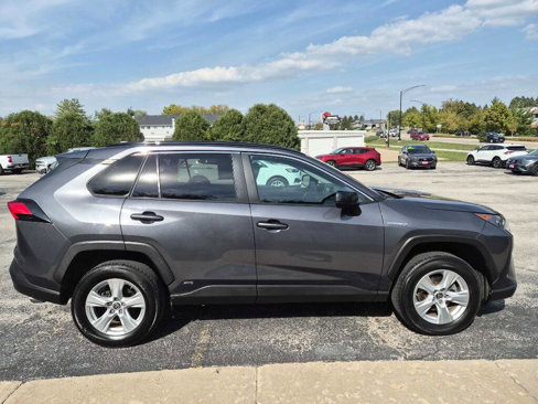 Used 2020 Toyota RAV4 LE image 2