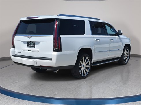 Used 2016 Cadillac Escalade ESV Luxury image 5
