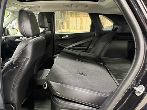 Used 2023 Ford Escape SE w/ PHEV Premium Package image 30