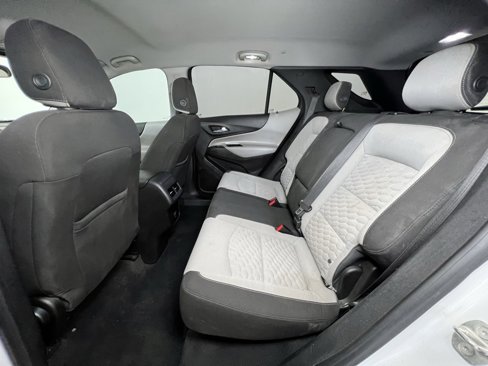 Used 2018 Chevrolet Equinox LS image 5