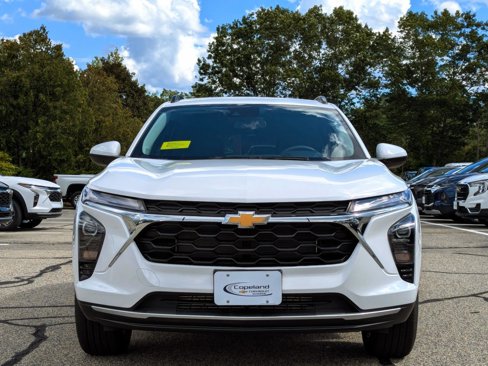 New 2026 Chevrolet Trax LT image 2