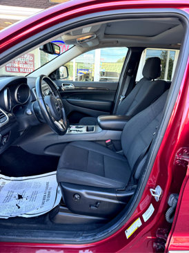 Used 2012 Jeep Grand Cherokee Laredo w/ Laredo E Group image 11