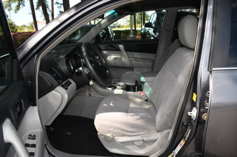 Used 2011 Toyota Highlander SE image 7