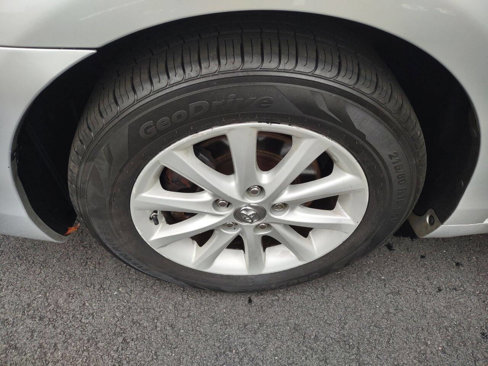 Used 2010 Toyota Camry XLE image 32