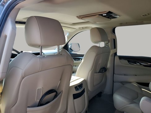 Used 2017 Cadillac Escalade Luxury image 18