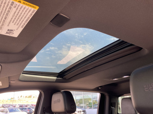 Used 2019 Chevrolet Silverado 1500 High Country image 12
