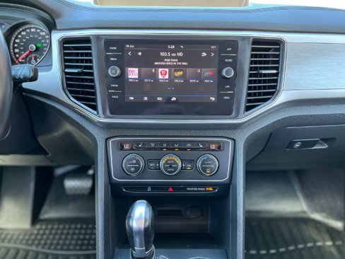 Used 2019 Volkswagen Atlas SE image 16