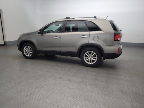Used 2015 Kia Sorento LX image 3