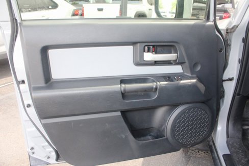 Used 2014 Toyota FJ Cruiser 4WD image 20