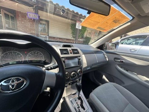 Used 2013 Toyota Corolla LE Special Edition image 12