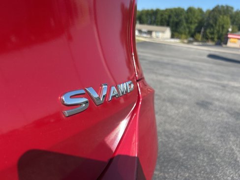 Used 2017 Nissan Rogue SV image 8