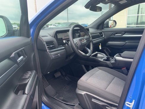 Used 2025 GMC Terrain Elevation image 9
