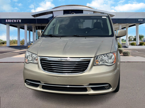 Used 2015 Chrysler Town & Country Touring w/ Driver Convenience Group image 8