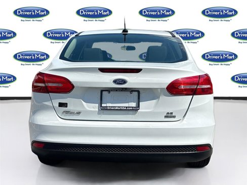 Used 2018 Ford Focus SE w/ SE Appearance Package image 7