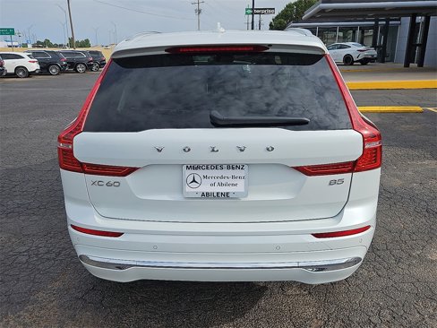 Used 2023 Volvo XC60 B5 Plus w/ Climate Package image 6