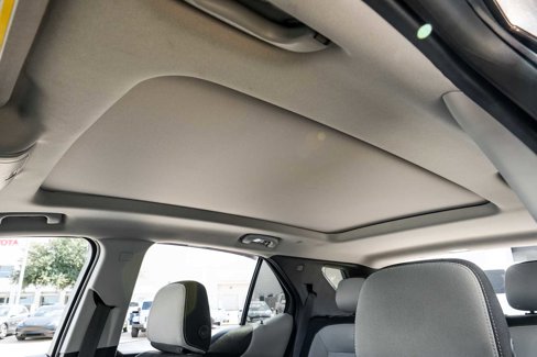 Used 2018 Chevrolet Equinox LT w/ Sun & Infotainment Package image 5