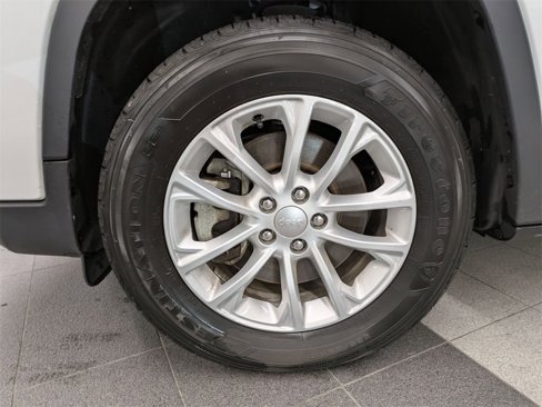 Used 2022 Jeep Cherokee Latitude Lux w/ Sun & Sound Group image 26