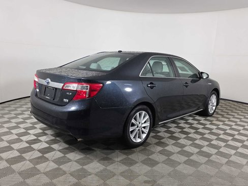 Used 2014 Toyota Camry XLE image 8