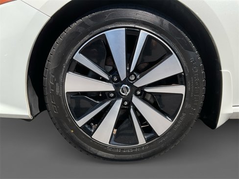 Used 2022 Nissan Altima 2.5 SV image 15