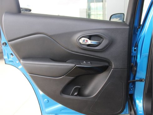 Certified 2020 Jeep Cherokee Latitude Plus image 24