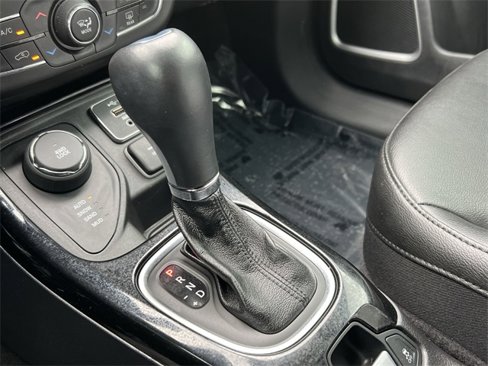Used 2021 Jeep Compass Latitude image 19