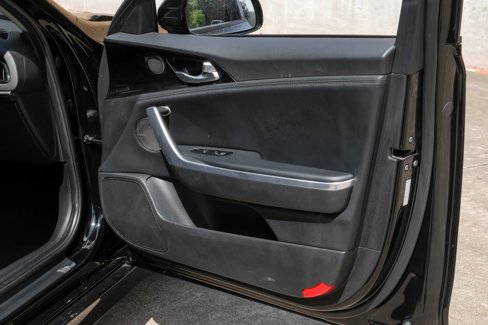 Used 2018 Kia Stinger Premium image 44