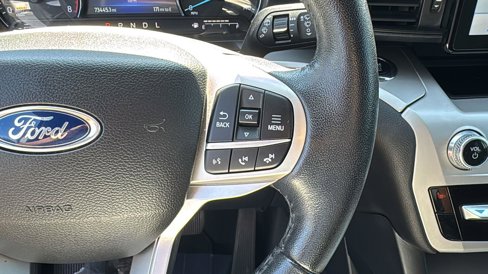 Used 2022 Ford Explorer XLT image 13