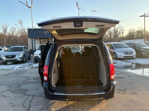 Used 2014 Dodge Grand Caravan SE image 15