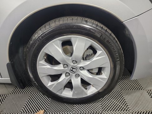 Used 2010 Honda Accord EX image 3