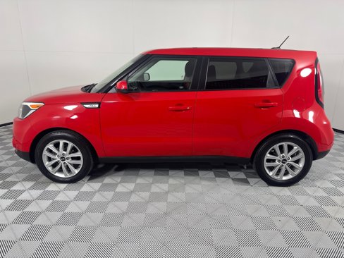 Used 2018 Kia Soul + image 6