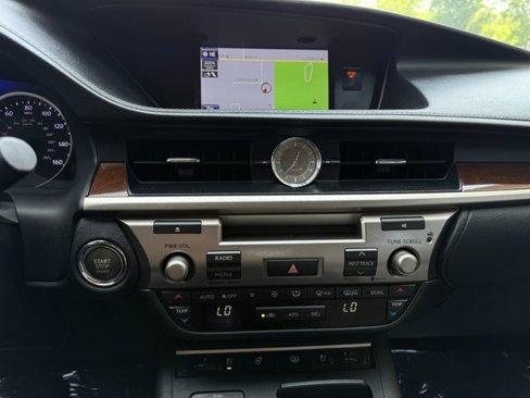 Used 2013 Lexus ES 350 image 7