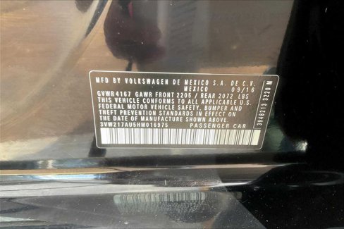 Used 2017 Volkswagen Golf S image 33