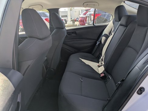 Used 2022 Toyota Corolla LE image 26