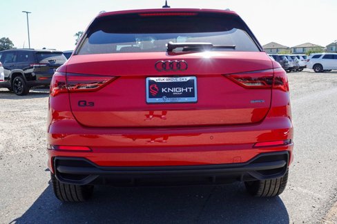 New 2025 Audi Q3 2.0T Premium image 9