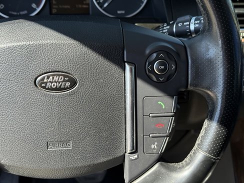 Used 2012 Land Rover Range Rover Sport HSE image 16