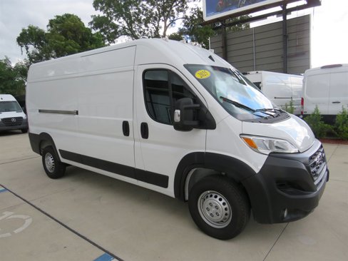 Used 2025 RAM ProMaster 2500 w/ Convenience Group image 18