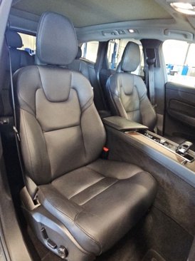 Used 2022 Volvo XC60 B5 Momentum image 39
