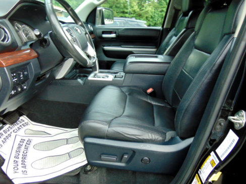 Used 2017 Toyota Tundra Limited w/ Limited Premium Package image 26
