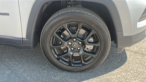 New 2025 Jeep Compass Latitude w/ Altitude Special Edition image 9