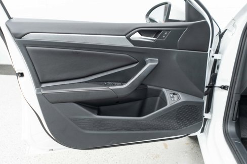 Used 2024 Volkswagen Jetta SE w/ Panoramic Sunroof Package image 14